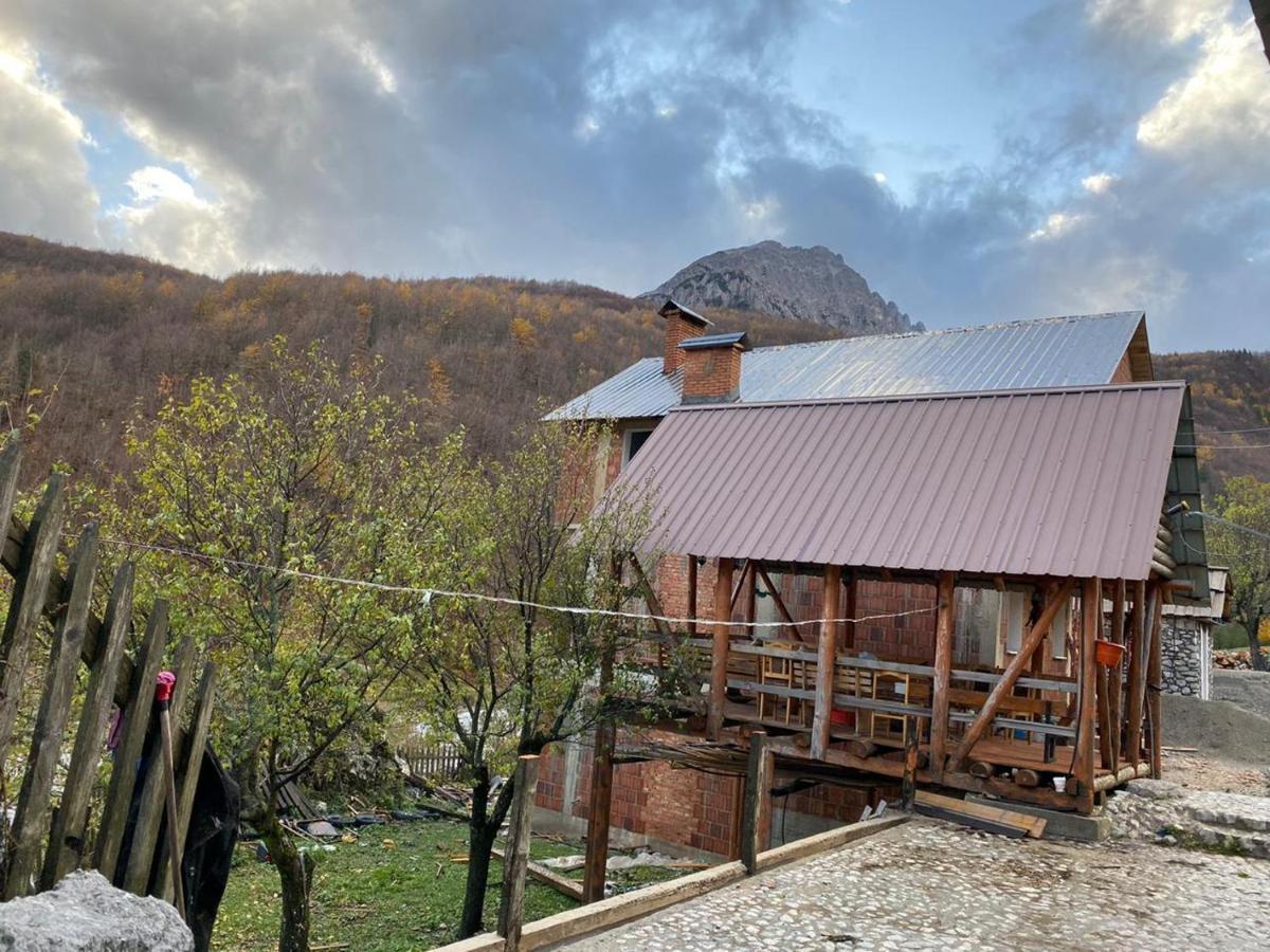 Guesthouse Kukaj Valbone Exterior foto